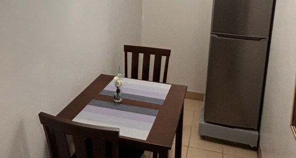 Room, 1 Bedroom, Accessible, Terrace | Dining room