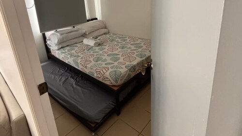 Room-condotel - Minimalistic 2 Minutes w