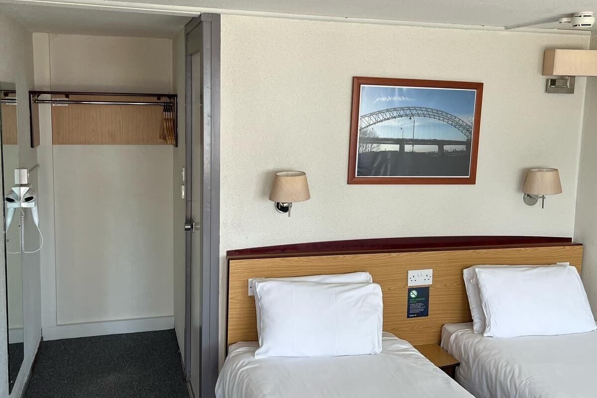 Standard Twin Room