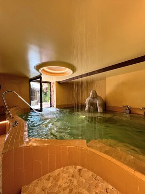 Sauna, hot tub, body treatments, aromatherapy, deep-tissue massages - Aldea Calma (Sanxenxo)
