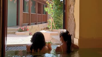Sauna, Whirlpool, Körperbehandlungen, Aromatherapie