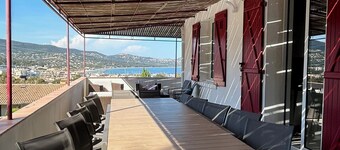 A charming villa just a 5-minute walk from the Calanques de la Cron in Cavalaire