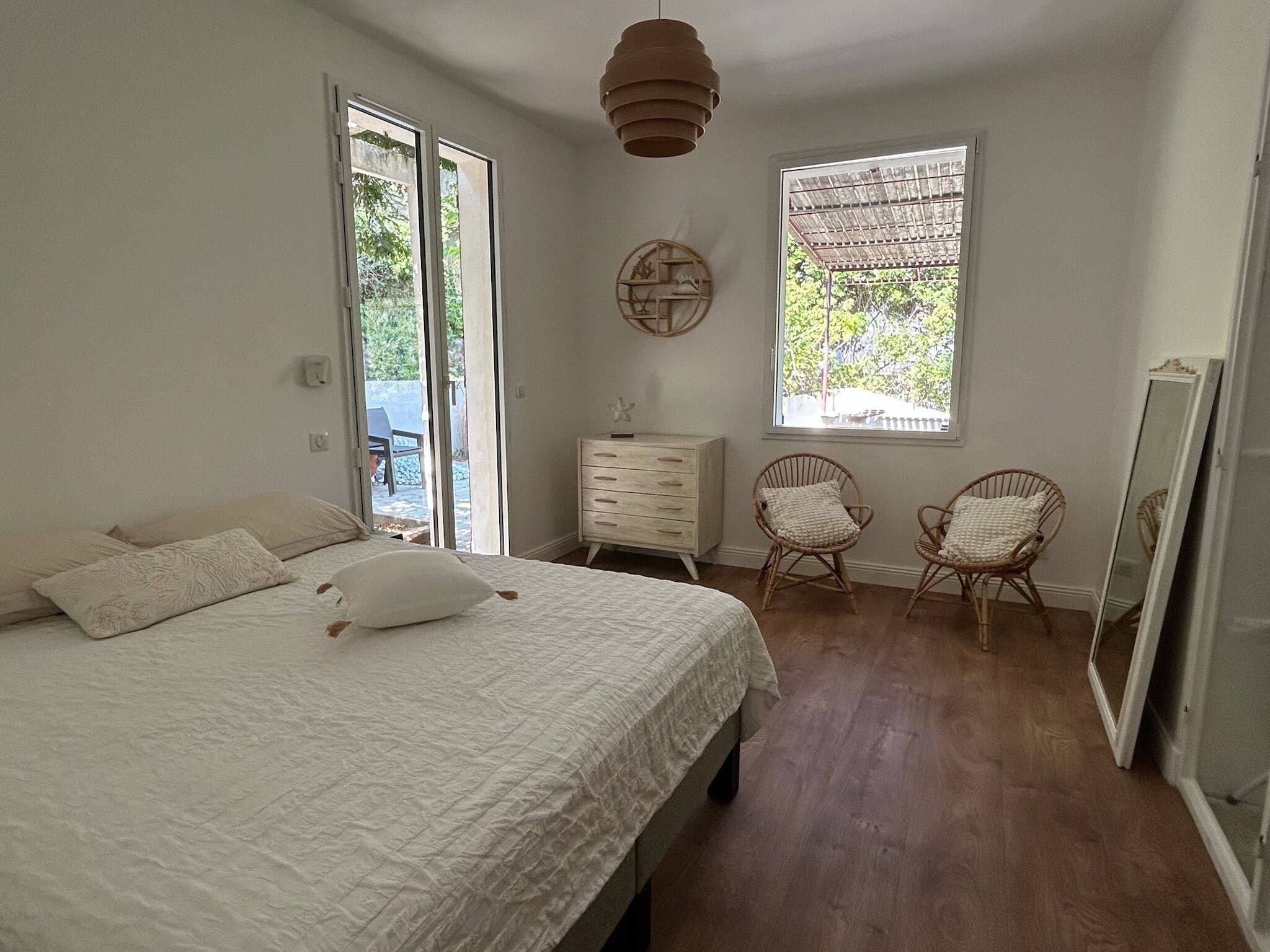 6 chambres, fer et planche à repasser, Wi-Fi gratuit, draps fournis