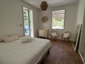 6 chambres, fer et planche à repasser, Wi-Fi gratuit, draps fournis