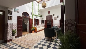 شرفة/رواق