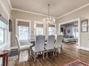 Dining - Stylish 3-Bedroom Home in Tulsa (Tulsa)