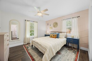 4 habitaciones, tabla de planchar con plancha y wifi gratis 