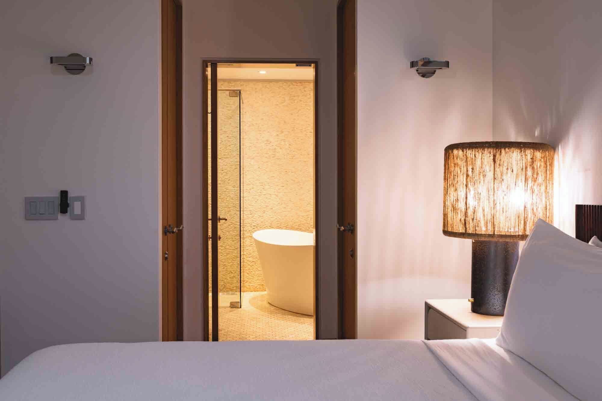 奢华独立别墅, 露台, 泳池景观 | 遮光窗帘、熨斗/熨衣板、免费 WiFi