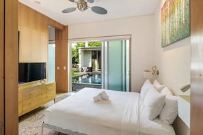 Cortinas blackout, tabla de planchar con plancha y wifi gratis