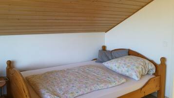 4 Schlafzimmer, Reisekinderbett, kostenloses WLAN, Bettwäsche