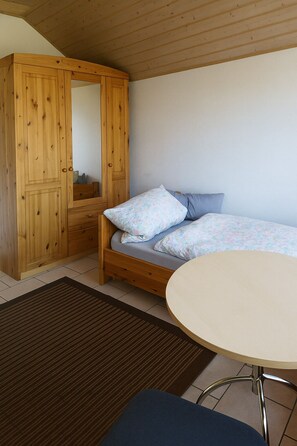 4 chambres, lit parapluie, Wi-Fi gratuit, draps fournis