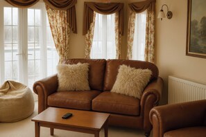 Cottage | Living area