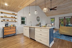 Interior - Three Palms Oasis in Old Town Bay St. Louis. In the heart of it all! (Bay St. Louis)