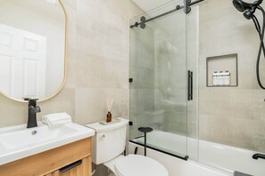 Douche, séchoir à cheveux