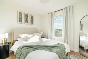 3 chambres, fer et planche à repasser, Wi-Fi, literie fournie
