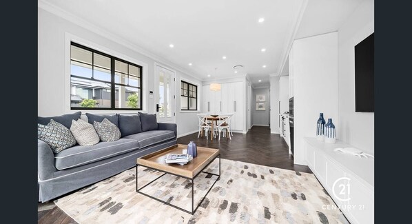 Casa, 2 quartos, acessível, sacada | Sala de estar