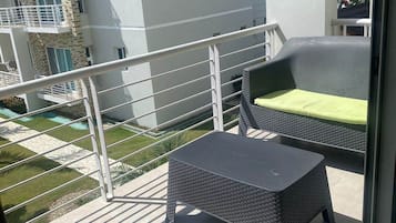 Apartment, 3 Bedrooms, Smoking, Balcony | Balcony