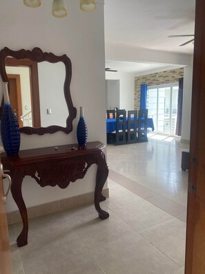 Apartment, 3 Bedrooms, Smoking, Balcony | Interior