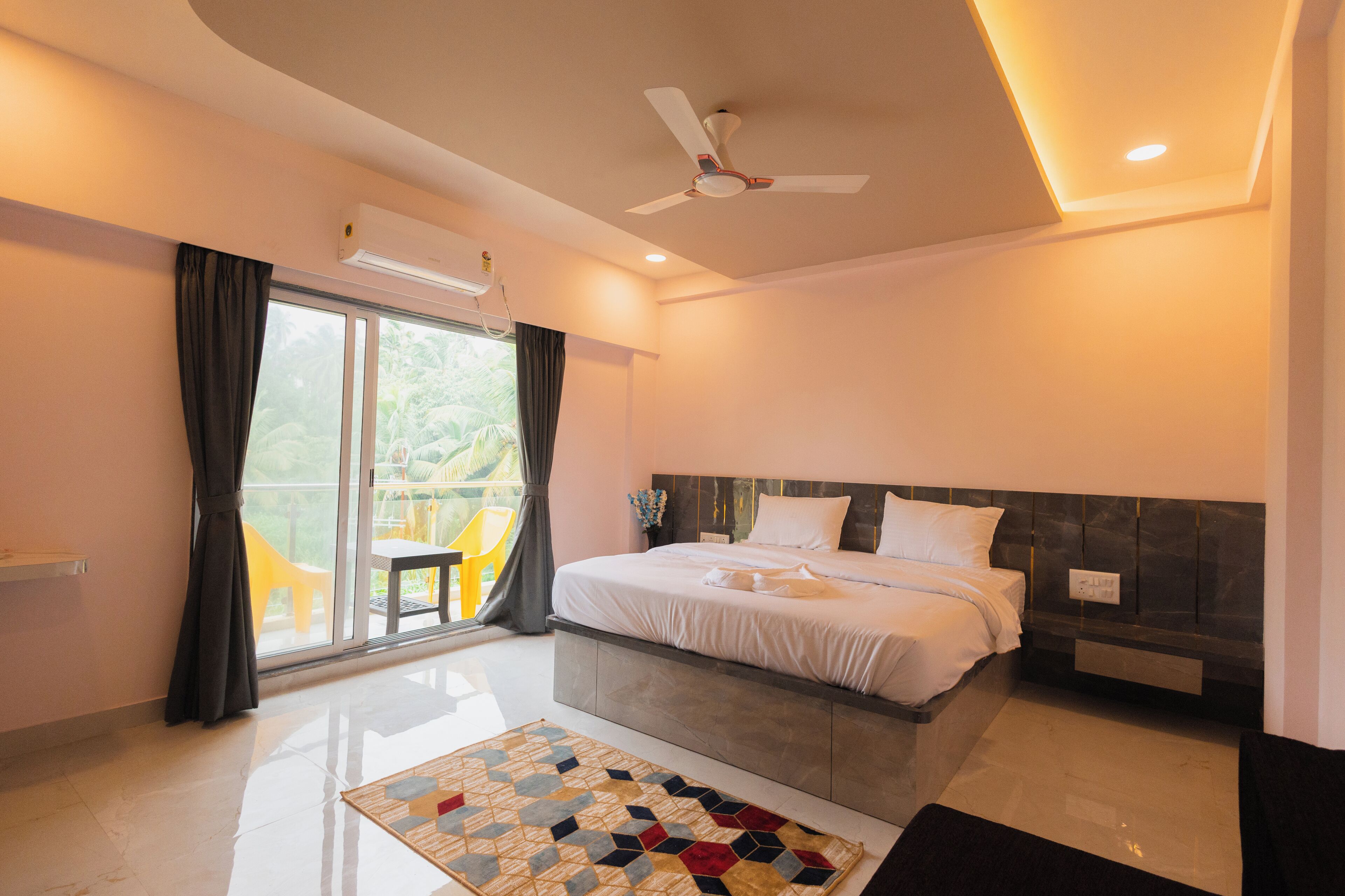 高級雙人房, 陽台, 城市景觀 | 書桌、筆電工作空間、免費無線上網