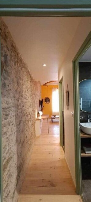 Hair dryer, towels
