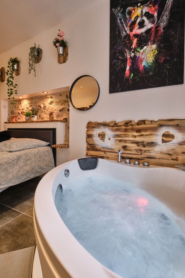 1 soverom, strykejern/-brett, wi-fi (inkludert) og sengetøy