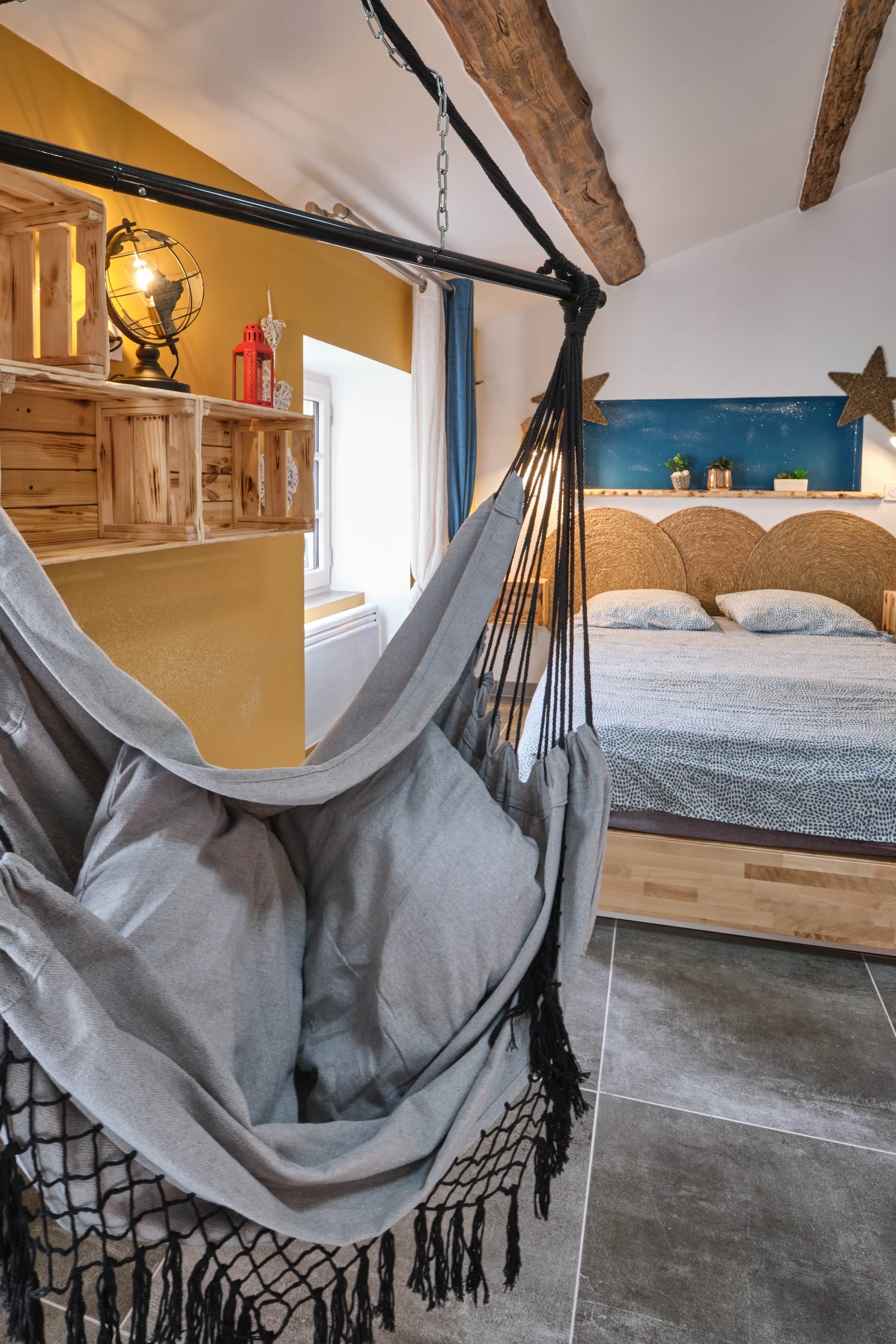 1 habitación, tabla de planchar con plancha, wifi gratis y ropa de cama 