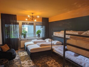 6 bedrooms, WiFi