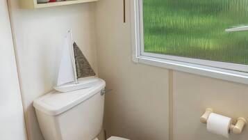 Cottage | Bathroom | Shower
