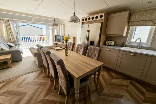 Cottage | Dining