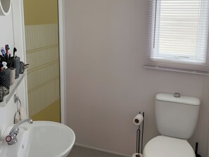 Cottage | Bathroom