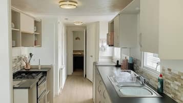 Cottage | Dapur pribadi | Peralatan masak/sendok-piring