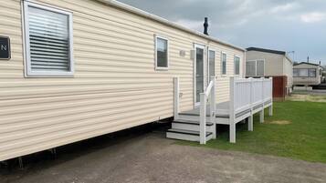 كوخ | المنشأة من الخارج