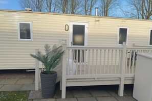 Cottage | Terrace/patio - Marton Mere Holiday Village - Holiday Accommodation 18682 (Blackpool)