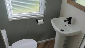 Ferienhaus | Badezimmer | Dusche, Haartrockner