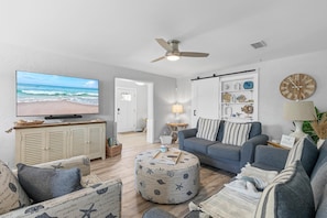 House, Multiple Beds (Lemon Drop) | Living area