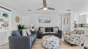 House, Multiple Beds (Lemon Drop) | Living area