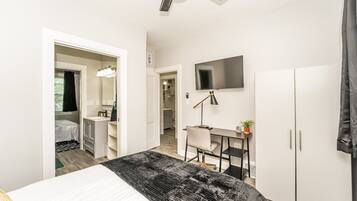 3 多间卧室、熨斗/熨衣板、WiFi、床单