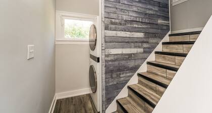 Modern 3 Bedroom Retreat Near Downtown, I-90 & Lake Erie