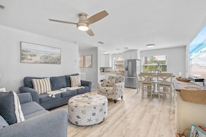 House, Multiple Beds (Casa del Limone) | Living area