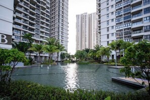 Property grounds - Stylish Apartments in Danga Bay, Water Views (Johor Bahru)