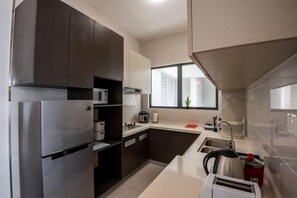 Room - Stylish Apartments in Danga Bay, Water Views (Johor Bahru)