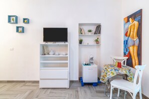 Interior - Apartment 'Casacecilia Relax Paola' with Private Terrace, Wi-Fi and Air Conditioning (Siracusa)