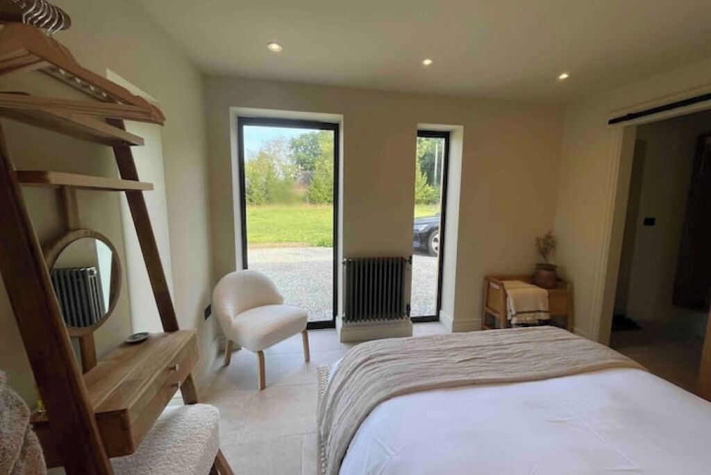 1 chambre, fer et planche à repasser, lit parapluie, Wi-Fi gratuit