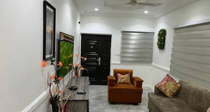 Groove Haven Lodge. Cozy and Inviting House in Accra, Ghana's, vibrant town