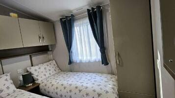3 bedrooms, individually decorated, individually furnished, free WiFi