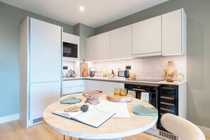 アパートメント (0 Bedroom) | 専用キッチン | 電子レンジ、オーブン、コンロ、食器洗い機