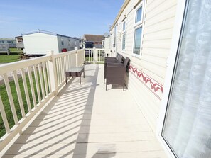 Cottage | Terrace/patio - Coastfield Holiday Village - Holiday Accommodation 2604 (Skegness)