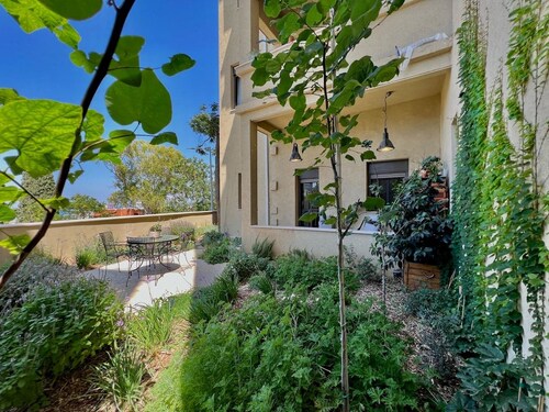 Artisan Duplex • Talpiot Market by SeaNRent