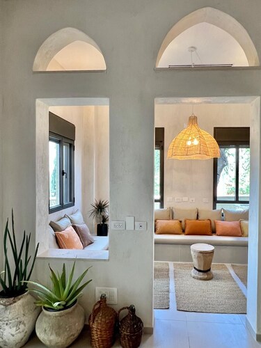 Talpiot Market Stylish Patio Duplex