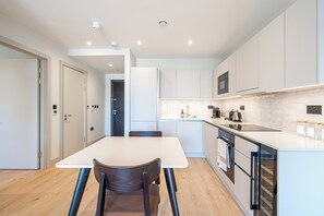 Fridge, microwave, oven, dishwasher